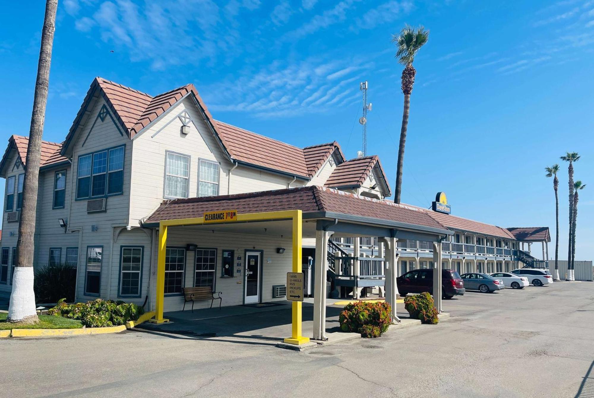Days Inn By Wyndham Westley Exterior photo